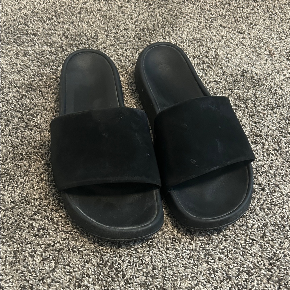 lululemon athletica Men's Black Slide Sandals
